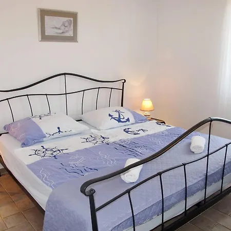 Tin Pinezići