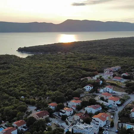 Tin Pinezići